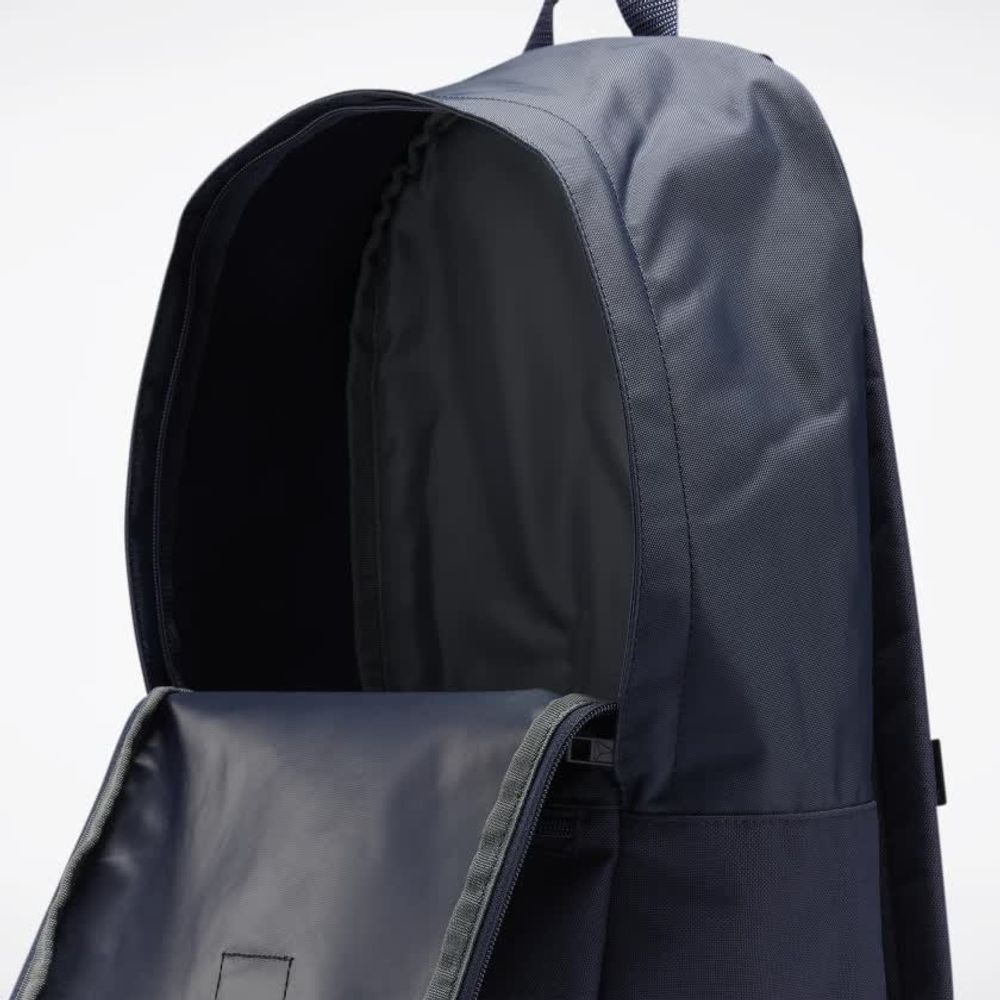 reebok backpack under 1000
